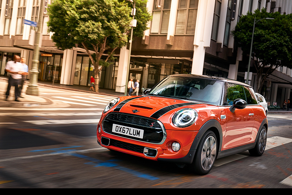 Nicole MINI
