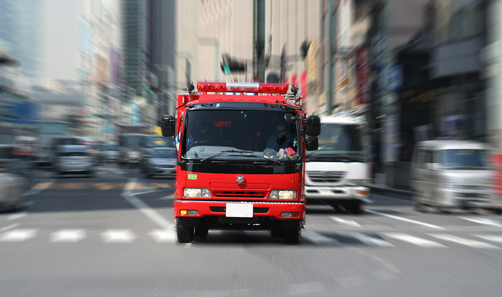 Nicole Groupが地域防災に貢献し消防署から感謝状を受け取った様子