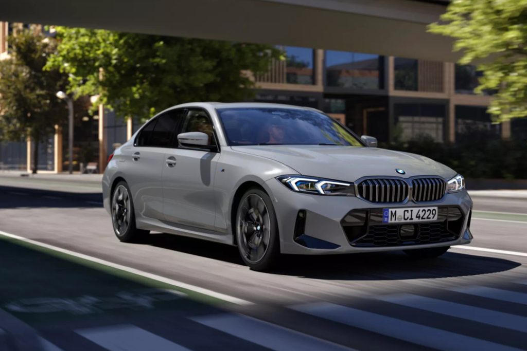 BMW 3シリーズ セダン 走行シーン（フロント）