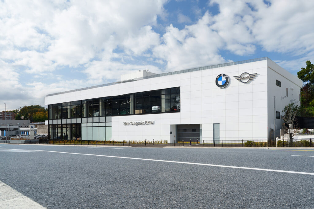 BMW正規ディーラーサービス拠点 Nicole BMW 新百合ヶ丘支店 サービス 外観（川崎市麻生区）