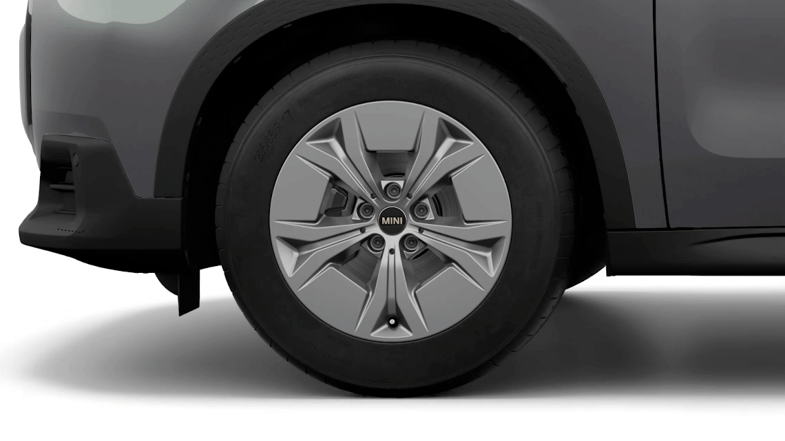 ピュアな自信と精悍な個性を放つ17-20インチのアロイ・ホイールは、MINIを最も強烈に表現するホイール。