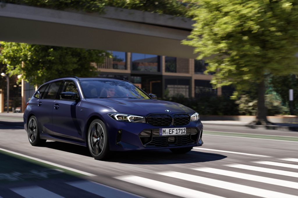 BMW 3シリーズ ツーリング 走行シーン
