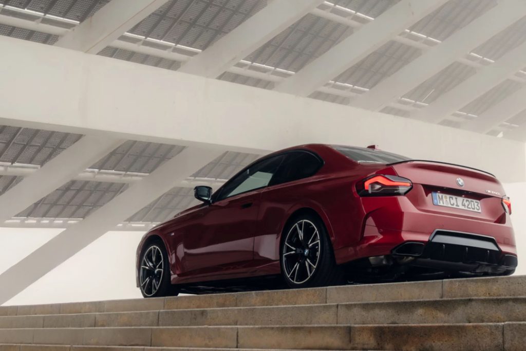 BMW 2シリーズ クーペ リアビュー