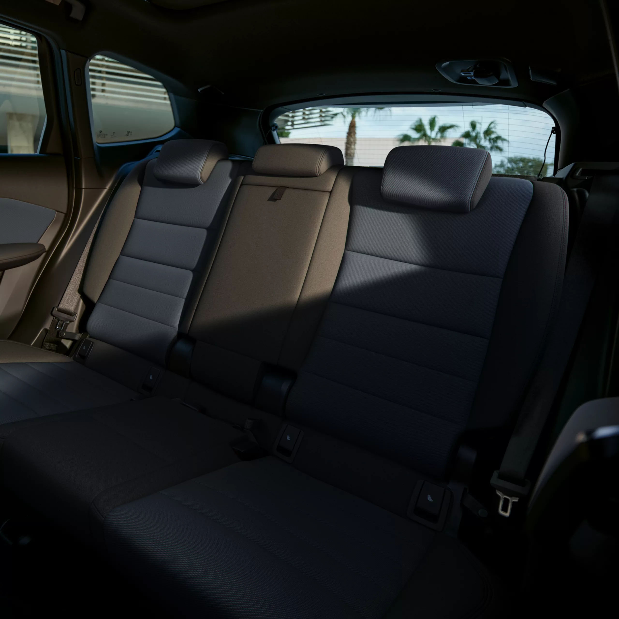 BMW X1 リアシート シートアレンジ