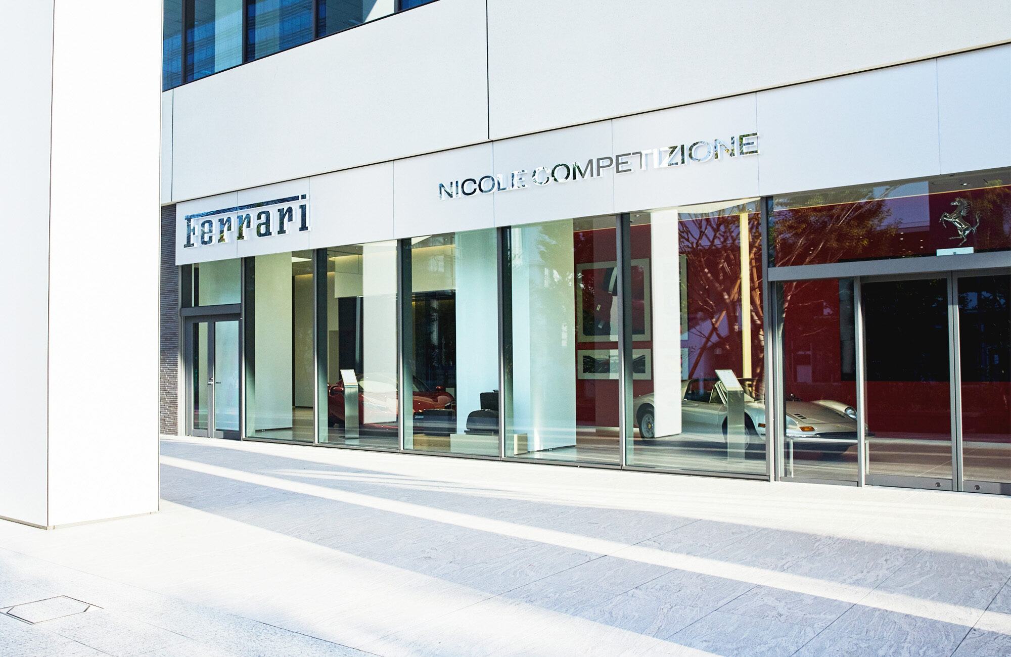 Ferrari正規ディーラー Nicole Competizione ショールーム 外観(横浜・みなとみらい)