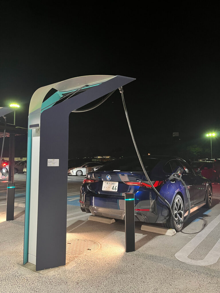 愛車の電気自動車 BMW i4